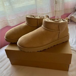 UGG ultra mini mustard seed